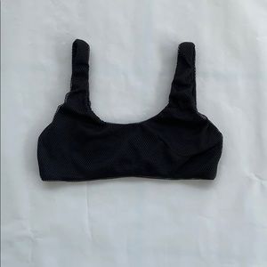 Selling a small Coulbourne top